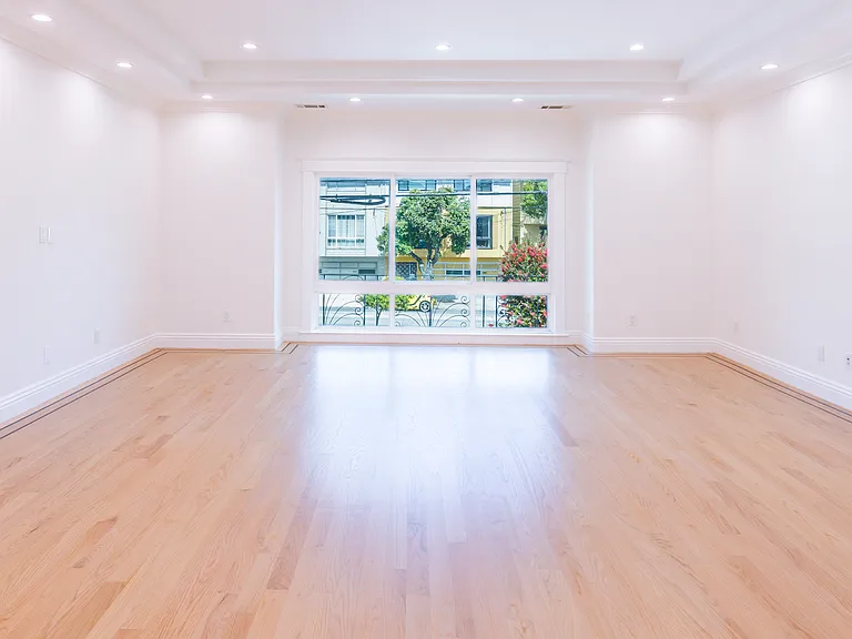 2319 Alemany Blvd — Photo 2