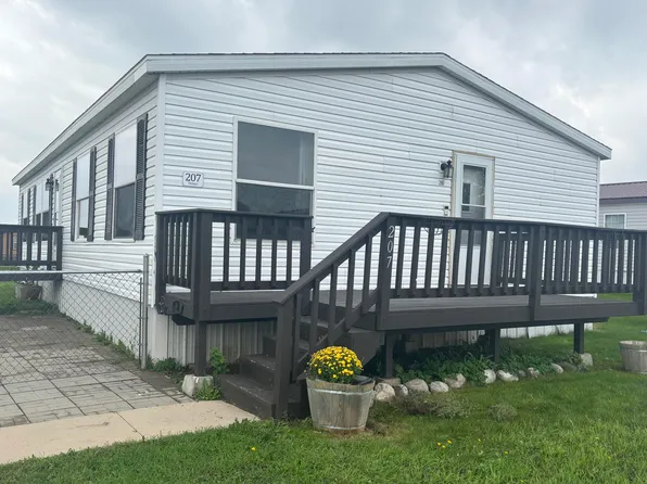 207 Venus St, Pierre, SD 57501