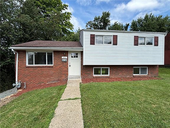 3rd image of 401 Cyra Dr