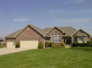 5624 W Stonehaven Ln, New Palestine, IN 46163