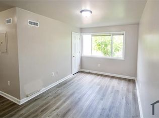 40 Chesapeake St SE #12, Washington, DC 20032