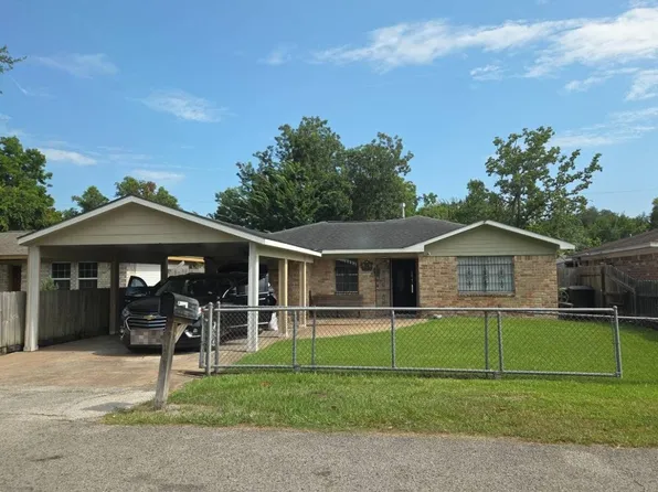 9027 Klondike St, Houston, TX 77075