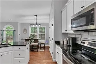 104 Cedar Ln — Photo 37