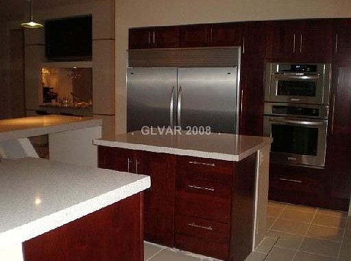 3rd image of 252 Cliff Valley Dr