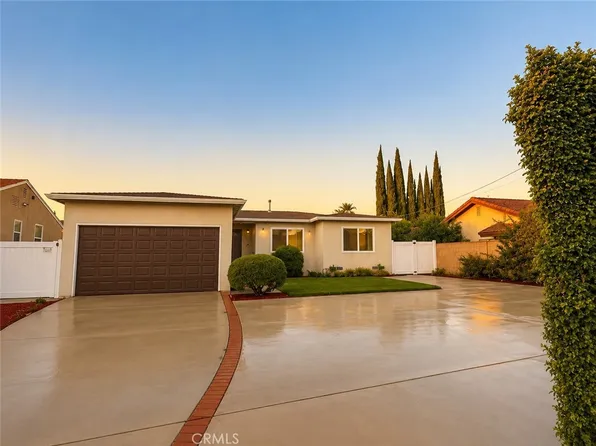 9170 Omelveny Ave, Sun Valley, CA 91352