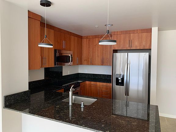 3rd image of 38 N Almaden Blvd Unit 1307
