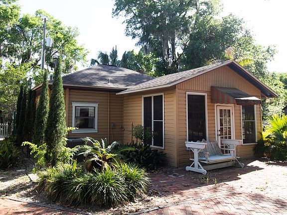 4th image of 724 SE 1st Ave