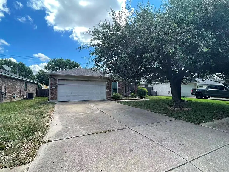 2416 Socorro Bnd — Photo 1