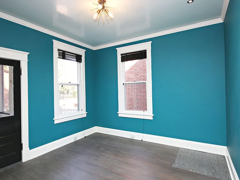 2nd St NE 423 — Photo 9