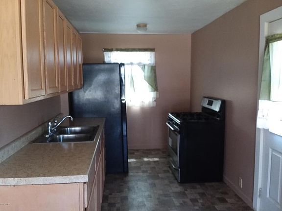 2nd image of 510 Gray St