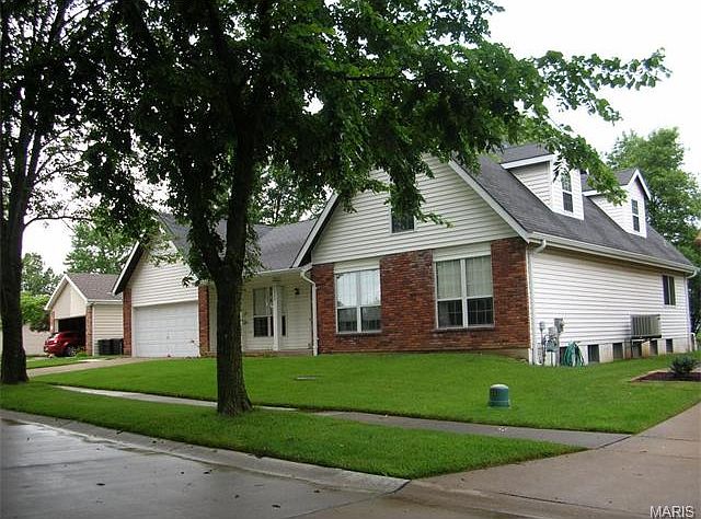 2nd image of 2326 Gross Point Ln