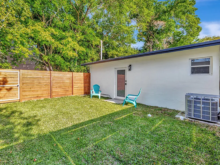 934 NW 4th Ave #4 — Photo 13
