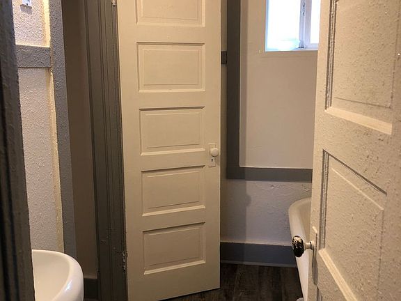 4th image of 1010 W Boone Ave #3e95273e1