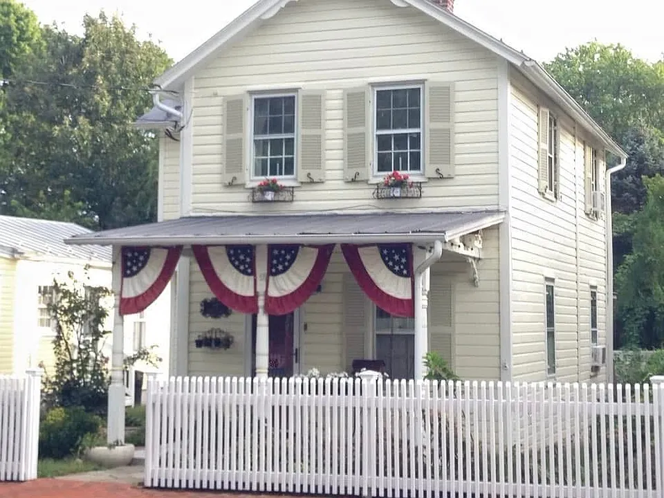 15 Union St NW