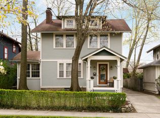 137 E Pacemont Rd, Columbus, OH 43202