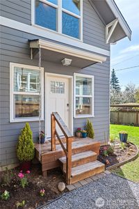 9716 A Dayton Avenue N, Seattle, WA, 98103