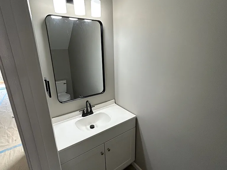 323 Keswick Dr #100 — Photo 8