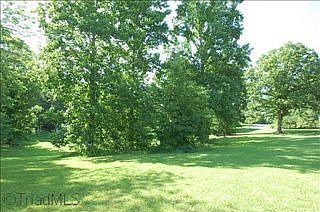 2nd image of 172 Pilot Ridge Dr