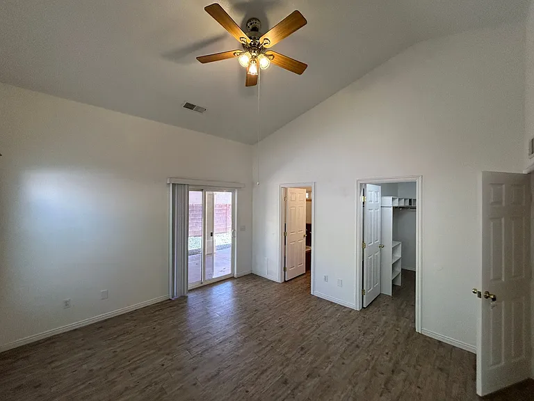 2405 S 770 W — Photo 20