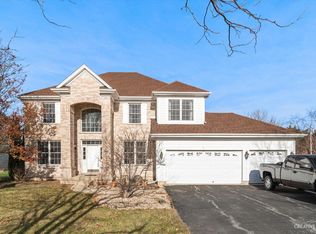 2036 Bartram Rd, North Aurora, IL 60542