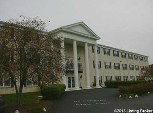 355 El Conquistador Pl, Louisville, KY 40220