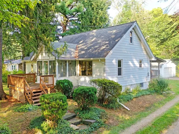 963 Howland Wilson Rd SE, Warren, OH 44484