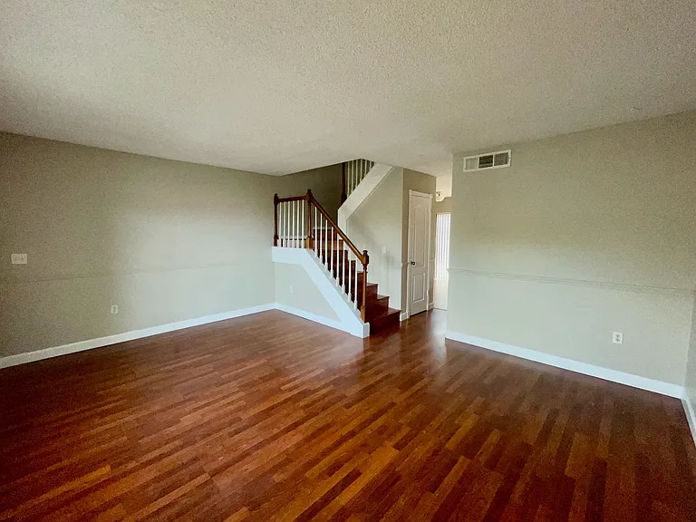 6083 S Village Cir — Photo 11