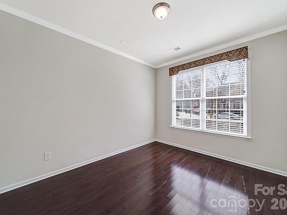 5th image of 1412 Screech Owl Rd