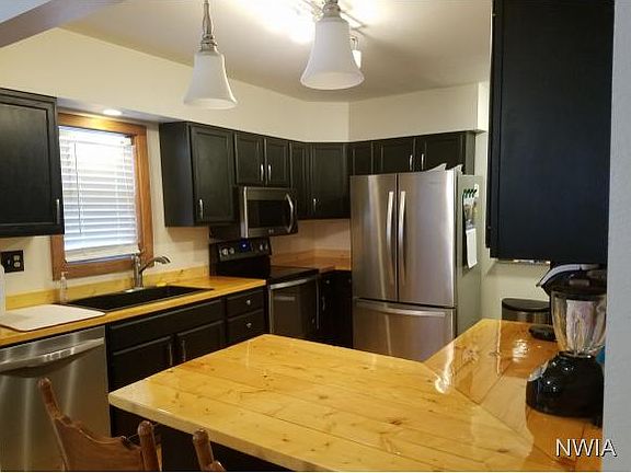 5th image of 105 32nd St