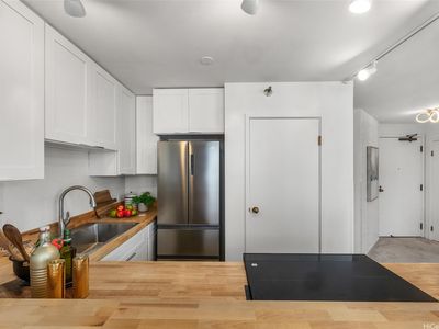 300 Wai Nani Way #I1801, Honolulu, HI, 96815