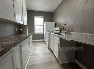 723 Ella St #B2, Beatrice, NE 68310