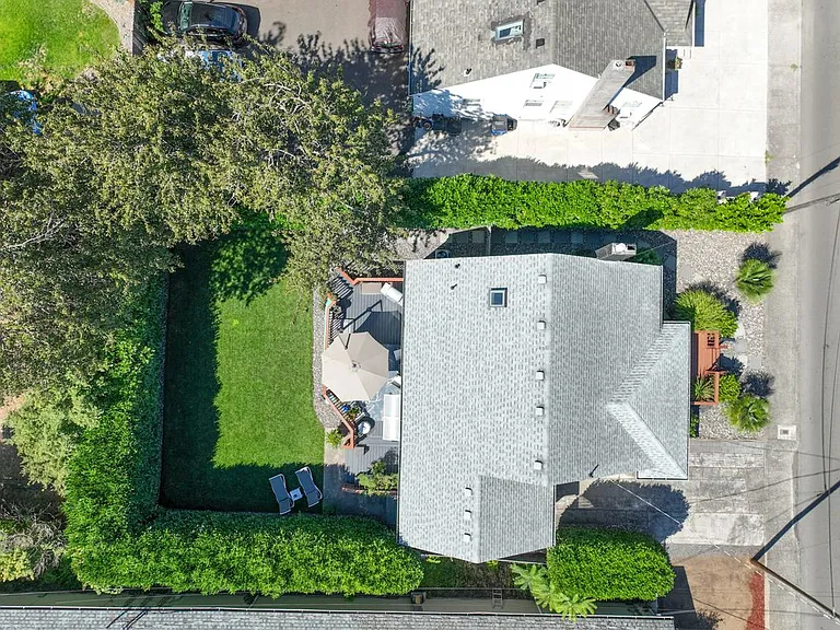 2407 E Mill Plain Blvd — Photo 44