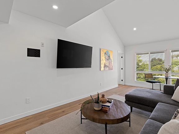 4th image of 6111 Rancho Mission Rd Unit 313