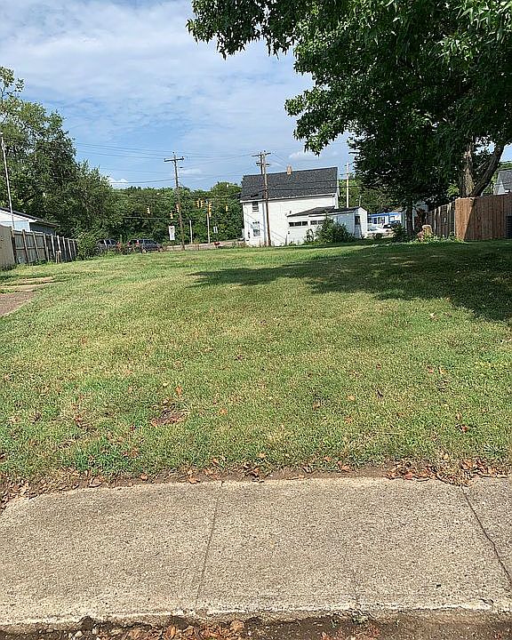 1st image of 457 Caroline Dr