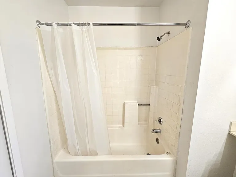 24657 Carolyn Ave — Photo 21