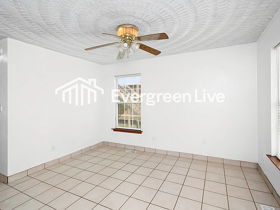 4th image of 1417 Martin Ave