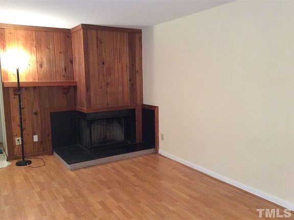 3rd image of 189 Summerwalk Cir #189