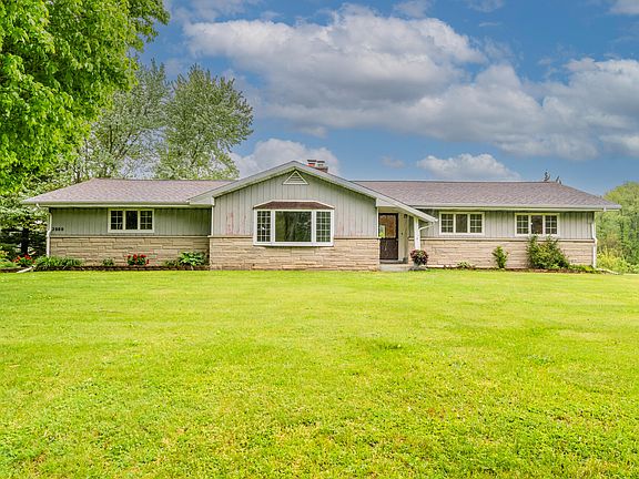 2nd image of 2800 Mayflower Rd