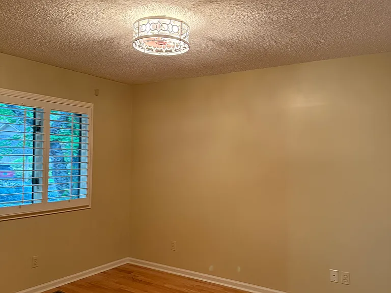 704 Red Oak Dr — Photo 27