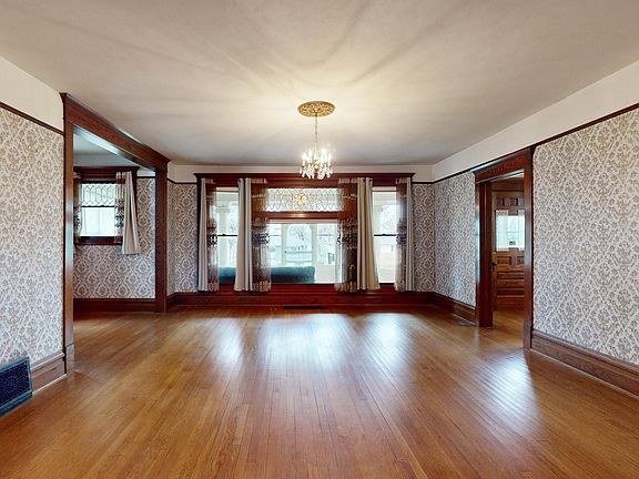 5th image of 220 N 3rd St
