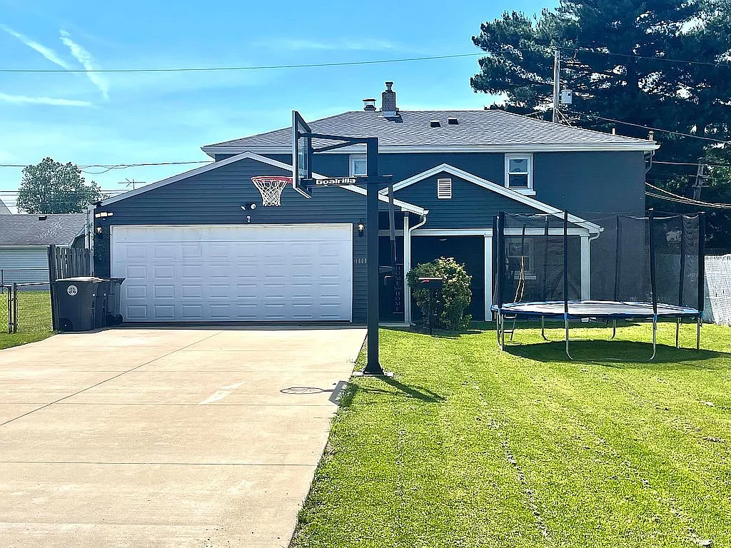 1808 Aviation Ave photo 1