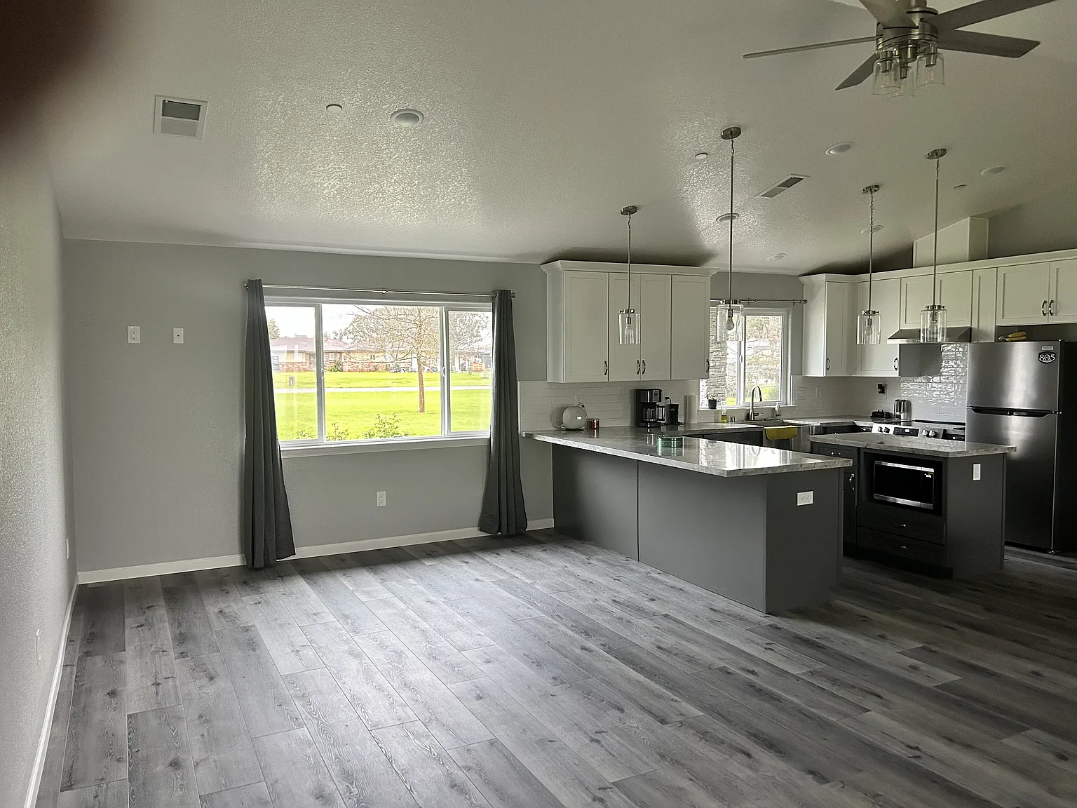 3 bed, 1950 sqft, $2,850 — Photo 3
