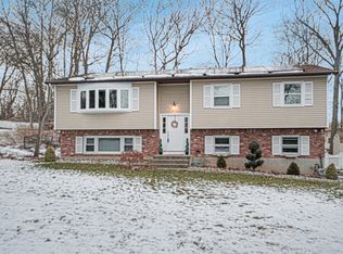 10 Juniper Ct, Bardonia, NY 10954