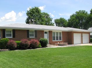 219 Jacob Ct, Saint Jacob, IL 62281