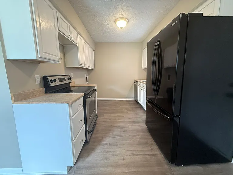 3706 Hoyt Ave — Photo 7