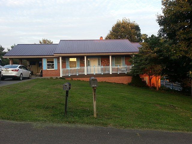 1st image of 446 Clairmont Cir