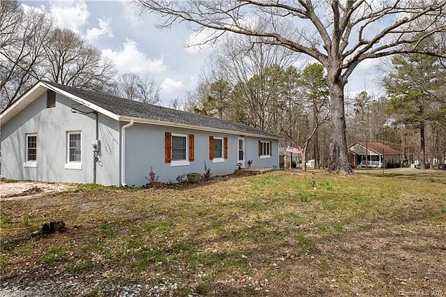 1st image of 115 Dogwood Ln