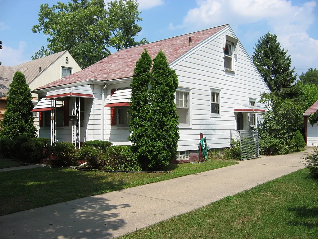 Building Photo - 23080 Rensselaer St