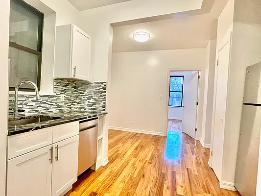 Rented by Compass | media 14