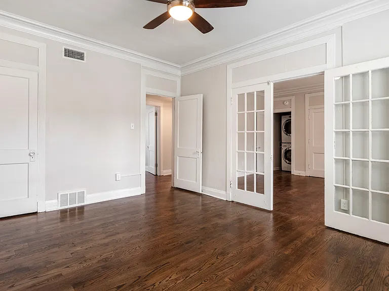 Park Terrace Apartments — Photo 1